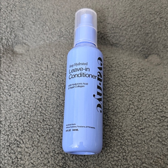 Hydrating Leave-in Conditioner - Light Blue - Picture 1 of 7